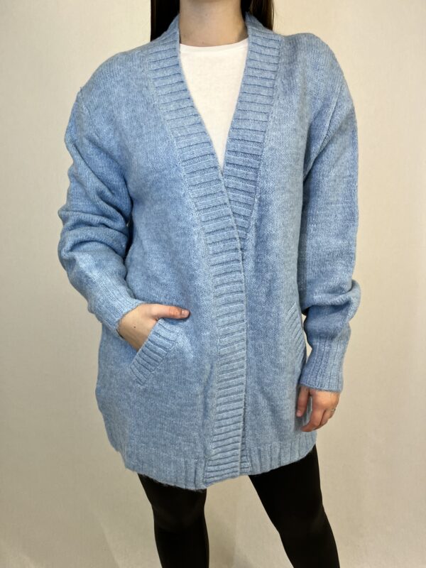 Pletený sveter modrý