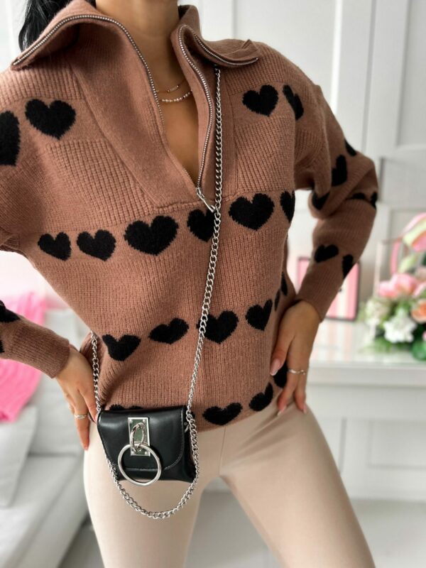 Srdiečkový sveter hnedý Svetre a kardigány Woman Style 2
